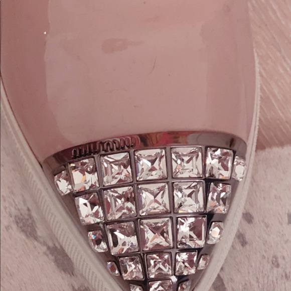 Sold - Picture 3 of 6